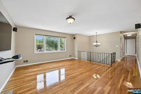 743 Wood Avenue Edison NJ 08820