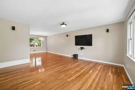 743 Wood Avenue Edison NJ 08820