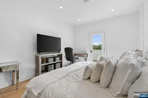 29B Blaine Street Millburn NJ 07041