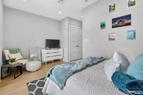 29B Blaine Street Millburn NJ 07041
