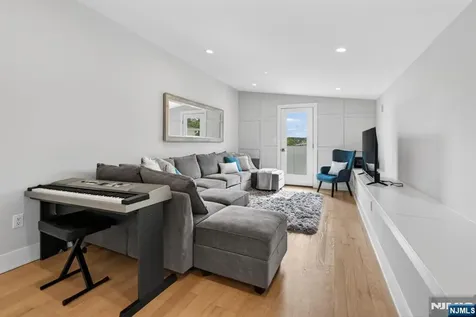 29B Blaine Street Millburn NJ 07041