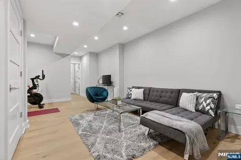 29B Blaine Street Millburn NJ 07041