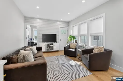 29B Blaine Street Millburn NJ 07041