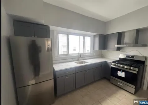421 Berwick Street Orange NJ 07050
