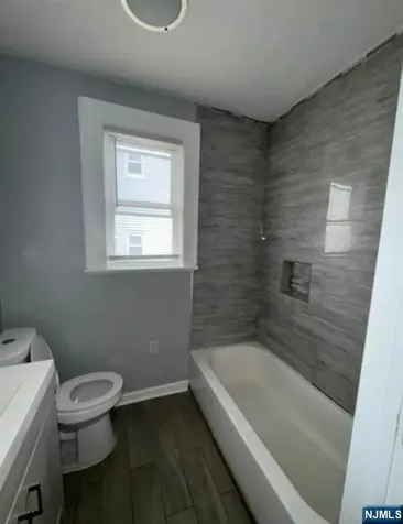 421 Berwick Street Orange NJ 07050