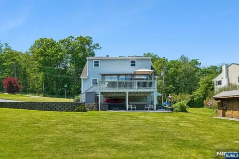 23 Moore Road West Milford NJ 07480