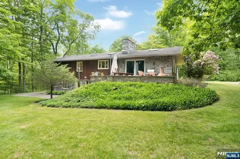 235 Brook Valley Road Montville Township NJ 07082