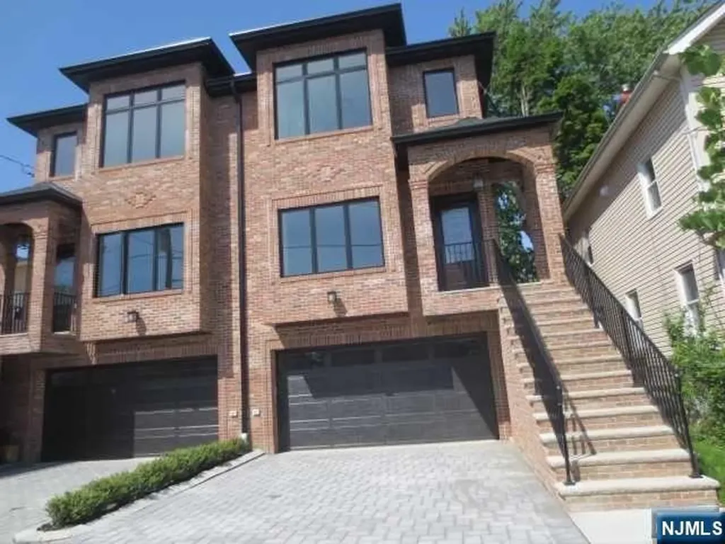 427 Westview Place Fort Lee NJ 07024
