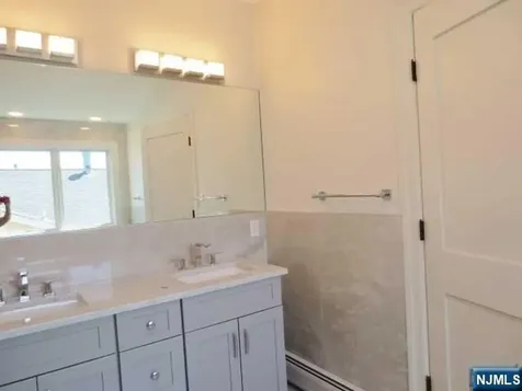 427 Westview Place Fort Lee NJ 07024