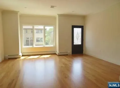 427 Westview Place Fort Lee NJ 07024