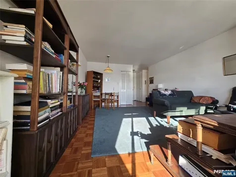 380 Mountain Union City NJ 07087
