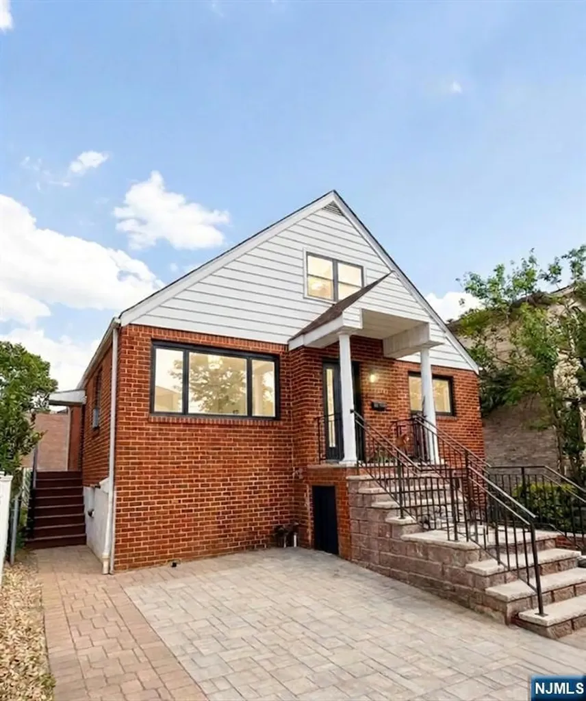 2278 Center Avenue Fort Lee NJ 07024
