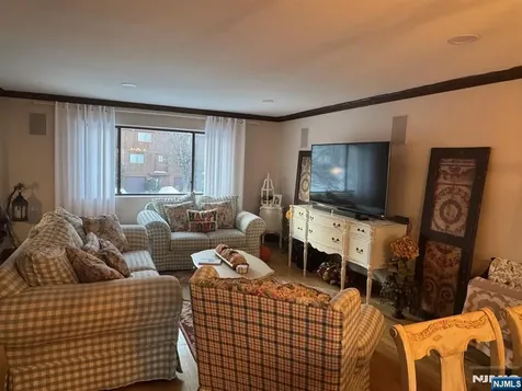 76 Metro Vista Hawthorne NJ 07506