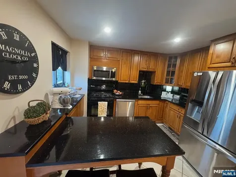 76 Metro Vista Hawthorne NJ 07506