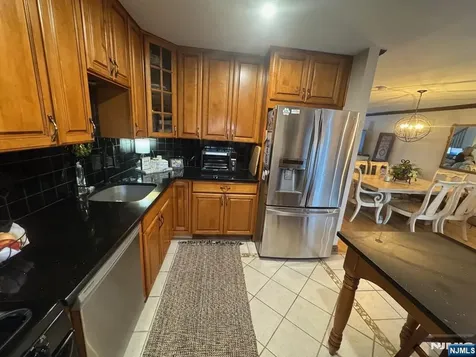 76 Metro Vista Hawthorne NJ 07506
