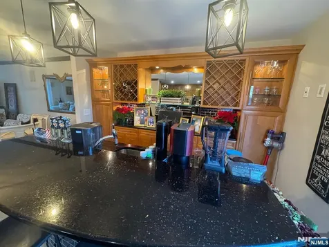 76 Metro Vista Hawthorne NJ 07506