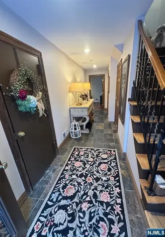 76 Metro Vista Hawthorne NJ 07506