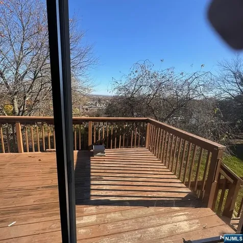 76 Metro Vista Hawthorne NJ 07506