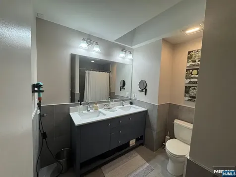76 Metro Vista Hawthorne NJ 07506