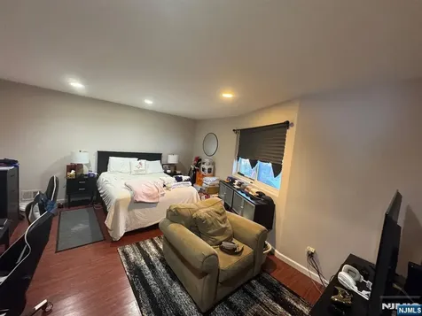 76 Metro Vista Hawthorne NJ 07506
