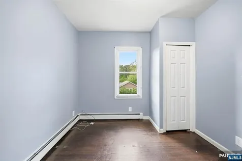16 Morsemere Road West Milford NJ 07421