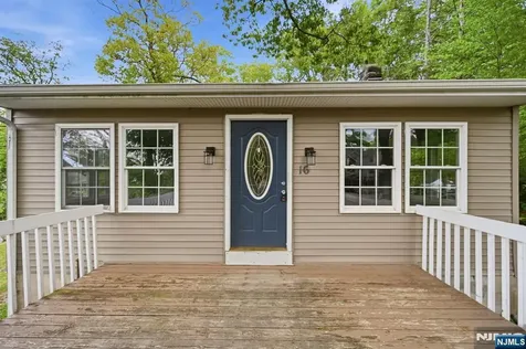 16 Morsemere Road West Milford NJ 07421