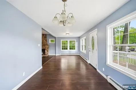 16 Morsemere Road West Milford NJ 07421