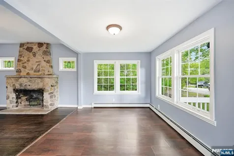 16 Morsemere Road West Milford NJ 07421
