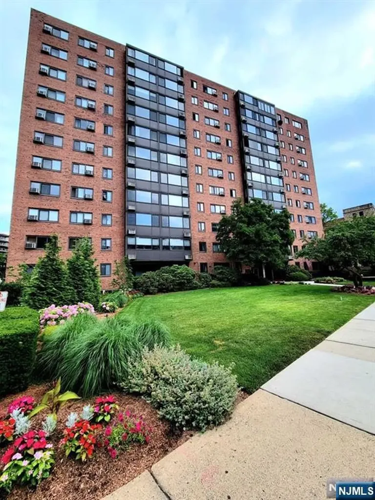 90 Prospect Avenue Hackensack NJ 07601
