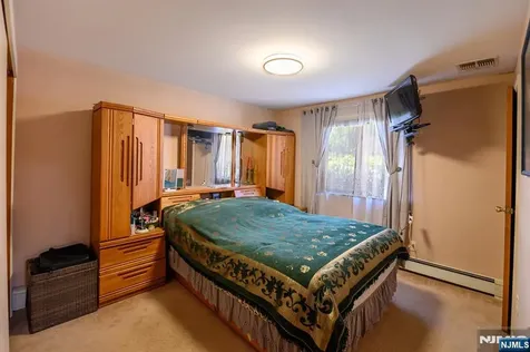 271 S Boulevard Saddle Brook NJ 07663