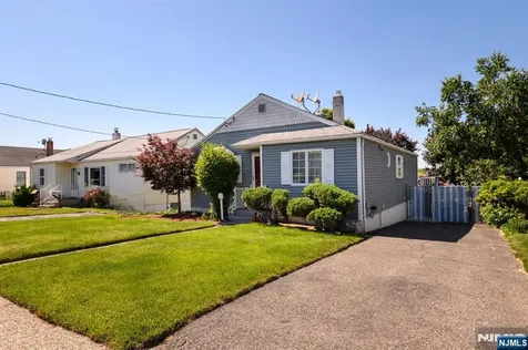 271 S Boulevard Saddle Brook NJ 07663
