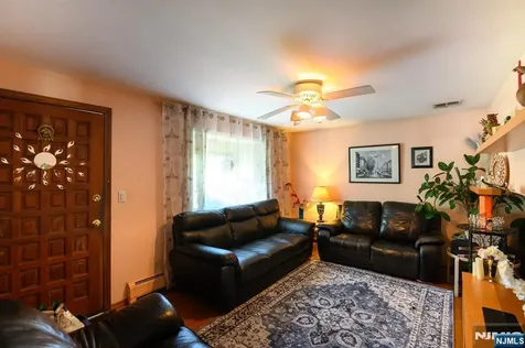 271 S Boulevard Saddle Brook NJ 07663
