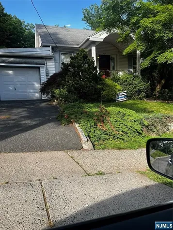 8 Beach Road Verona NJ 07044