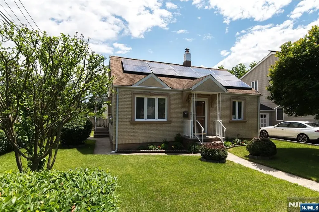 64 Howard Street Lodi NJ 07644