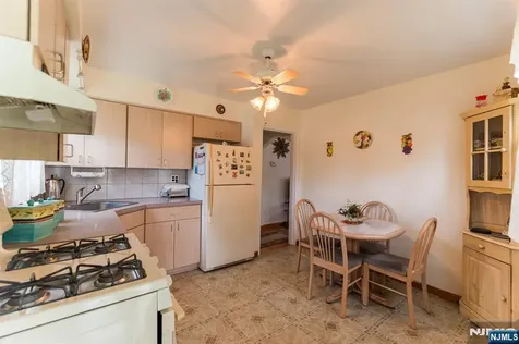 64 Howard Street Lodi NJ 07644