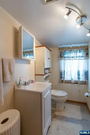 64 Howard Street Lodi NJ 07644