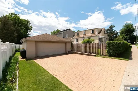 64 Howard Street Lodi NJ 07644