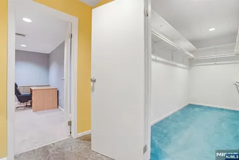 1 Timber Rock Court Cedar Grove NJ 07009