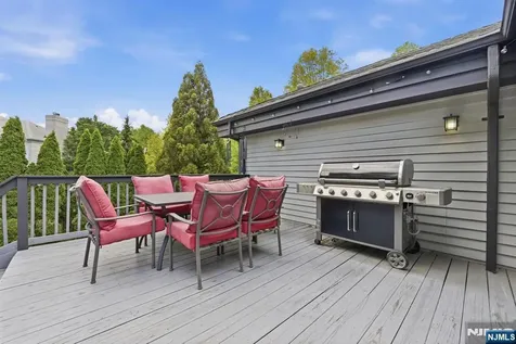 1 Timber Rock Court Cedar Grove NJ 07009