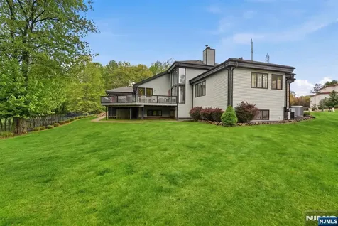 1 Timber Rock Court Cedar Grove NJ 07009