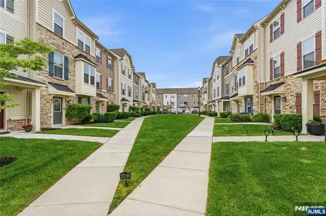 706 Bayside Court South Amboy NJ 08879