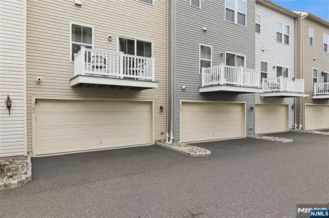 706 Bayside Court South Amboy NJ 08879