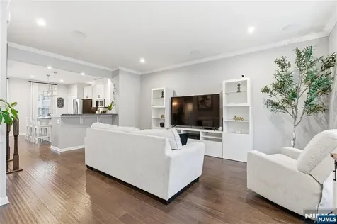 706 Bayside Court South Amboy NJ 08879