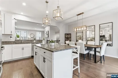 706 Bayside Court South Amboy NJ 08879