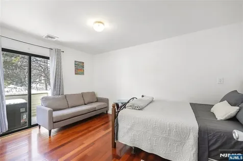 44 Coriander Way Englewood NJ 07631