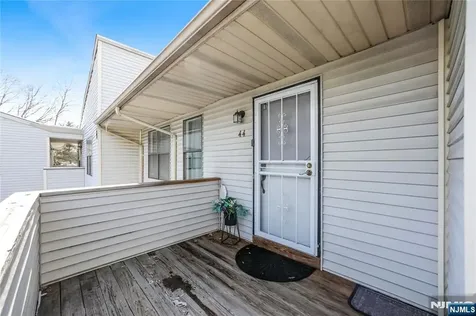 44 Coriander Way Englewood NJ 07631
