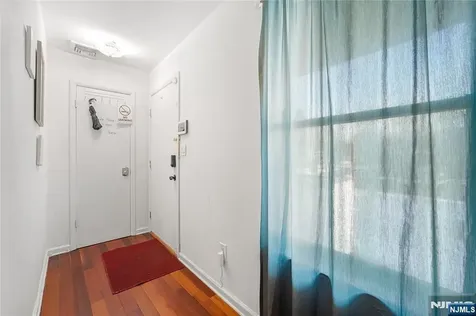 44 Coriander Way Englewood NJ 07631
