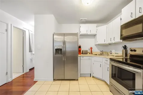44 Coriander Way Englewood NJ 07631