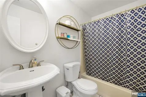 44 Coriander Way Englewood NJ 07631