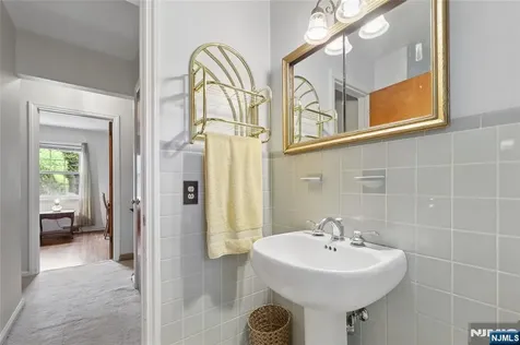 48 Rutgers Street Closter NJ 07624